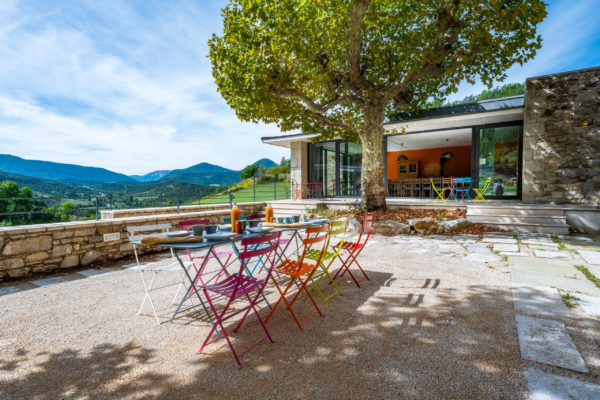 grande maison avec piscine